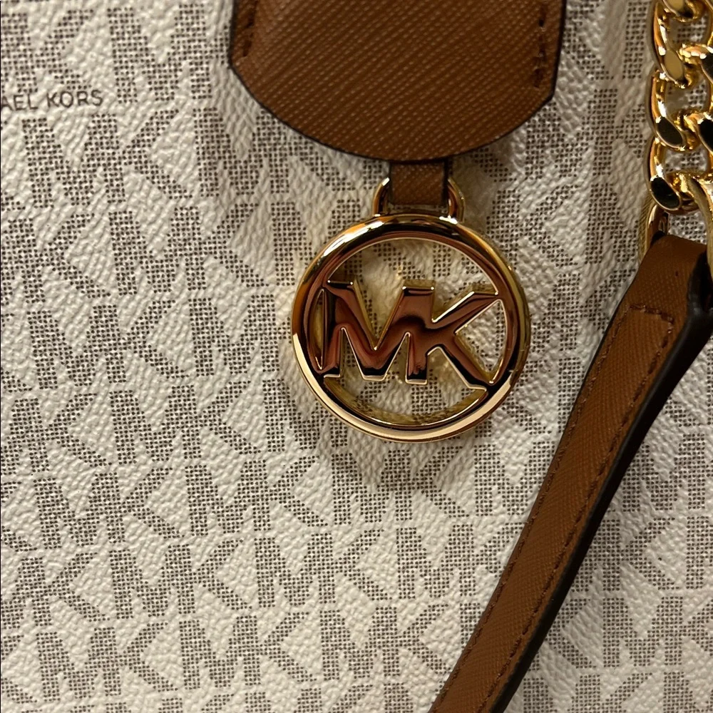 Michael Kors Large X Chain Shoulder Tote Bag Vanilla BNWT